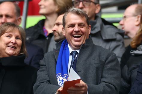 quien es todd boehly Con datos de Transfermarkt, desde la llegada de Boehly hace un año hasta el presente mercado de verano, el Chelsea ha invertido un total de 934 millones de euros (1013 billones de dólares) en