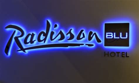 radisson blue  +971 4 2175555