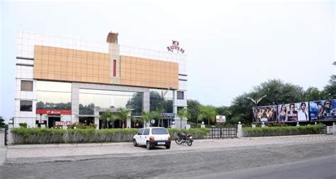 rajhans valsad showtime  Theatres with Social Distancing & Safety procedures are present