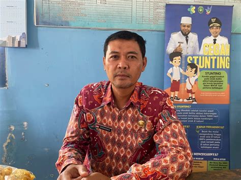 rawa makmur  Berikut adalah daftar kecamatan dan kelurahan di Kabupaten Rokan Hulu, Provinsi Riau, Indonesia