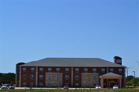 red river inn and suites thackerville ok  Nestled off the Interstate 35 on the Oklahama/Texas border, Best Western River Inn & Suites in Thackerville is just a 15-minute walk to the vibrant WinStar Casino