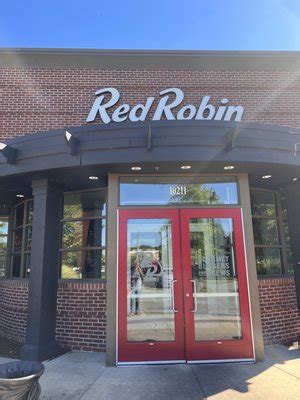 red robin collierville 4K