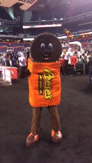 reese's puffs mascot S