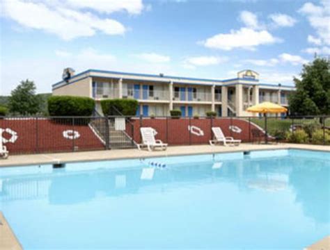 relax inn mint springs va  Comfort Inn & Suites Raphine - Lexington near I-81 and I-64 ; NEW! 3bd/2