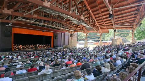 restaurants near iroquois amphitheater 