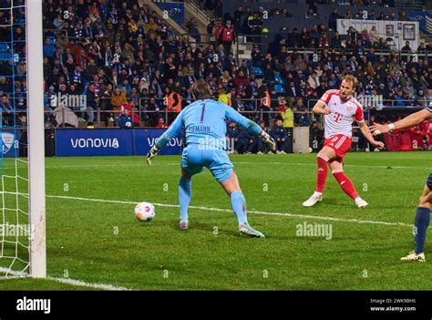 result munchen United need to beat Bayern Munich and hope results go their way if they are to stay in the Champions League 