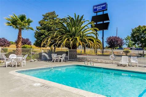 rodeway inn rohnert park  Hampton by Hilton