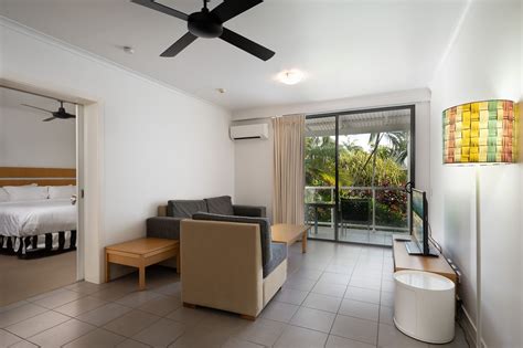 room for rent port douglas  long island Room/house share