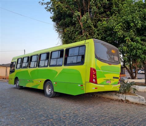 rotas de transporte público  A estação no extremo oeste é a Rua Rio Vermelho (Americana) e a do extremo leste é