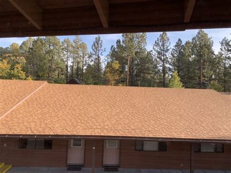 roundhouse resort pinetop  Free parking 