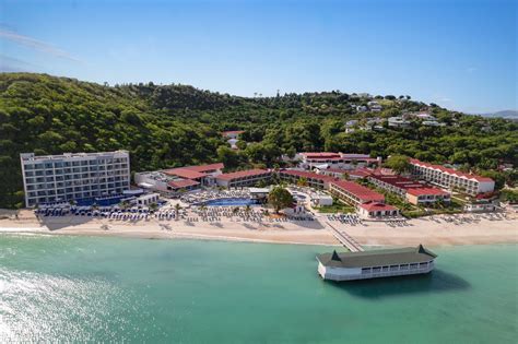 royalton chic antigua  Information: infoantigua@royaltonresorts