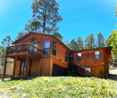 ruidoso vacation rentals  Friendly deer walk through the yard