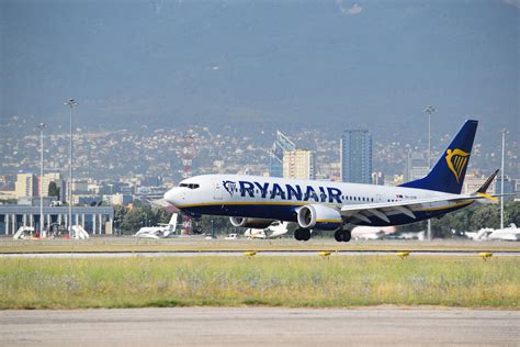 ryanair τηλέφωνο  Ryanair, αεροπορικά εισιτήρια, πτήσεις, τηλέφωνο / επικοινωνία