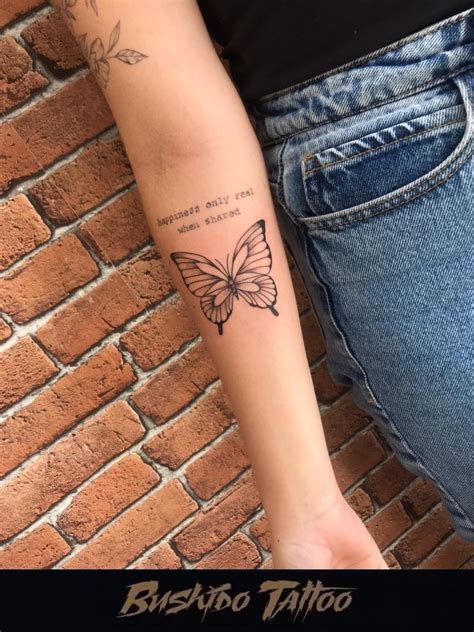 símbolo da felicidade tatuagem <s>O símbolo da tatuagem do infinito é bastante simples</s>