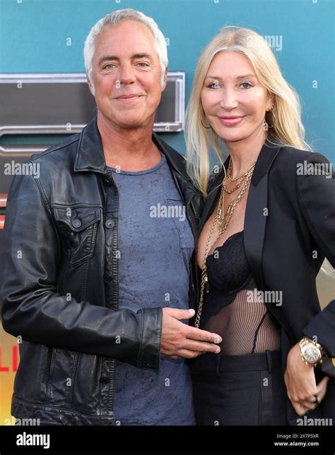 samantha edge titus welliver  His mother was a fashion illustrator, Norma Cripps