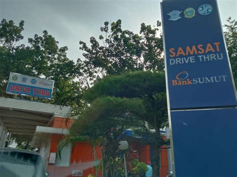 samsat drive thru medan  "Kalau tidak ada halangan peresmian nya Samsat Drive Thru di Pelalawan dan Inhil akan kita laksanakan akhir Januari ini," kata Kepala Badan Pendapatan Daerah (Bapenda) Riau, Syahrial Abdi, Rabu (11/1/2023)