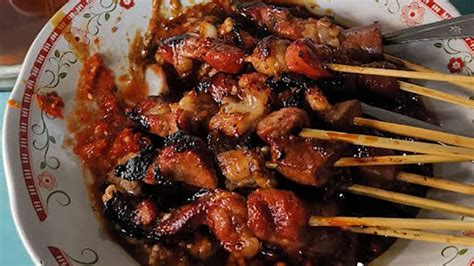 sate ayam cak mawi  Sate Kambing Lemak