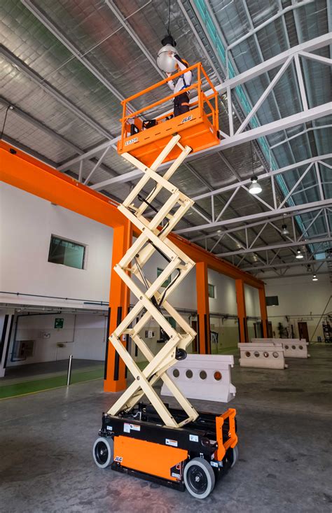 scissor lift hire dundee  SPARE