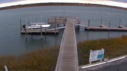 seaview pier webcam  3-4 FT + No cam