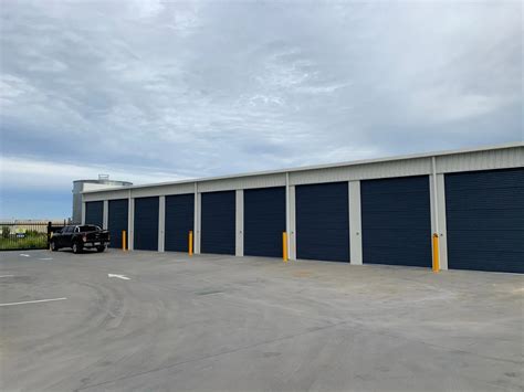 self storage coomera  610 Oxley Drive, Biggera Waters QLD 4216 Australia