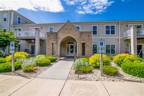 senior living communities janesville wi com provides reviews, contact information, driving directions and the phone number for Harbor House - Janesville in Janesville, WI