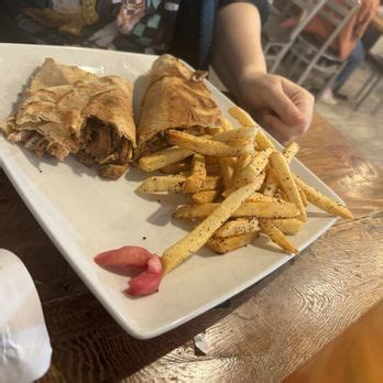 shawarma vibes  There are better shawarma places with more reasonable prices but it’s nice to have a taste of shawarma vibes once