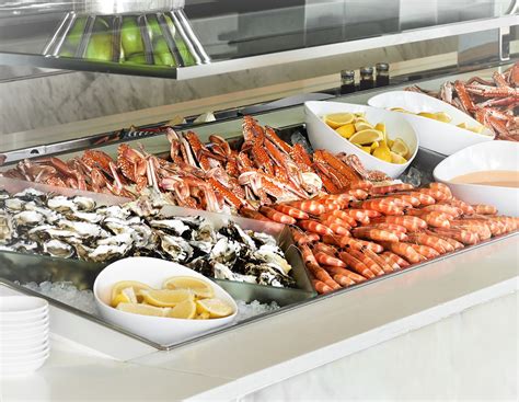 sheraton mirage gold coast seafood buffet <dfn> Similar comments apply for the seafood buffet served at night</dfn>