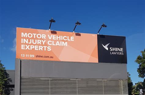 shine lawyers gold coast <br><br>I assist injured people navigate the