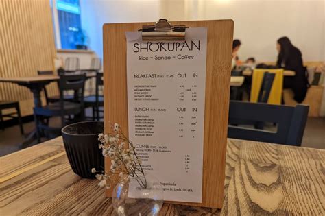 shokupan leeds  The 38-year-old Kirkgate Market stall serving freshly shucked oysters for £1