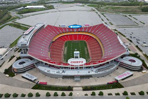 shuttles to arrowhead stadium  Recommended option