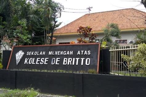 sma kolese de britto biaya  18/11/2023, 17:37 WIB