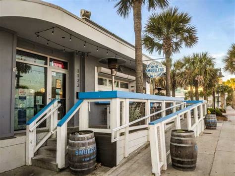 smugglers isle of palms  It makes for a great place to grab a quick bite, enjoy a beer overlooking the ocean, or catch a concert