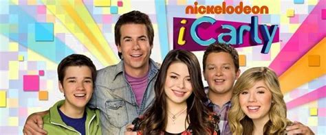 soap2day icarly Carly (Miranda Cosvgrove) is in a major creative rut, and internet trolls are happy to remind her