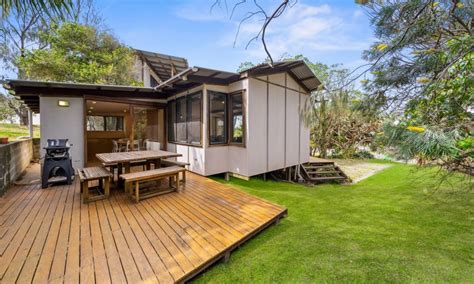 south stradbroke island cabin rentals  2 cabins to book online from $60 per night direct from owner for North Stradbroke Island, QLD, AU