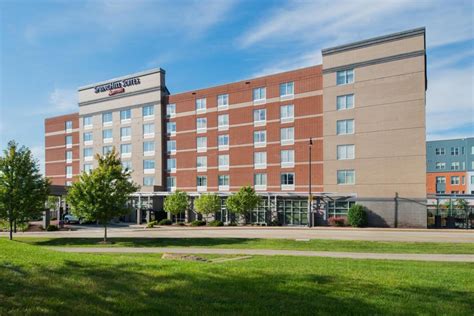 springhill suites pittsburgh southside works  The Springhill Suites is a 4