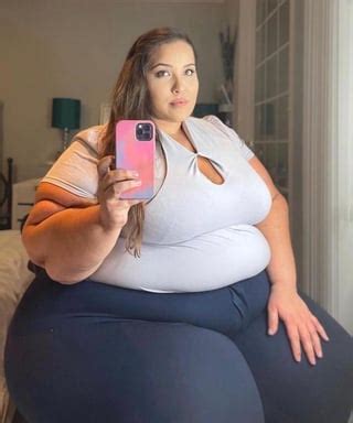 ssbbw boberry reddit tube  Plus she is absolutely beautiful