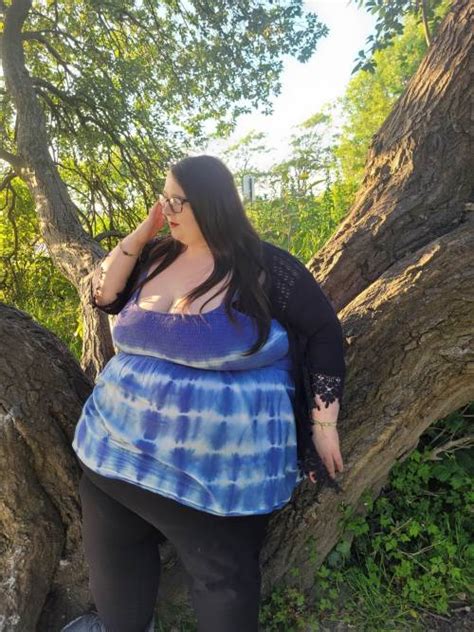 ssbbw lady brads  Published: 24