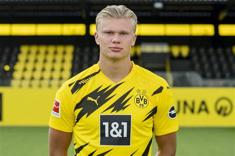 statistici despre erling braut håland  He started his career at his hometown club Bryne in