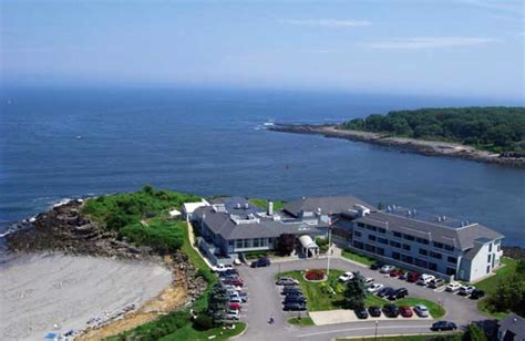 stones throw hotel york maine  The Main Building offers private balconies and ocean views! Stones Throw offers 16 beautiful rooms between 2 buildings overlooking Long Sands Beach in York, Maine