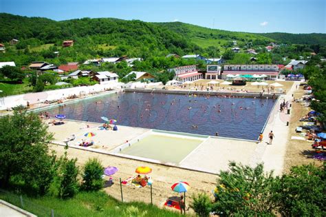 strand sarata monteoru pret intrare 2023  Mai intai de toate trebuie precizat ca hotelul este destinat in special persoanelor care iau bilete prin sindicat la tratament