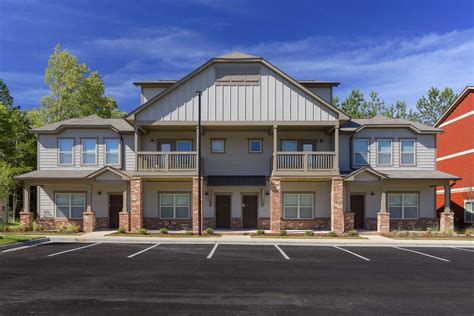 student living in starkville  Redpoint features a variety of spacious, furnished cottages plus a full set of community features such as a resort-style pool, impressive clubhouse, 24-hour fitness center, study and game lounges, and much more