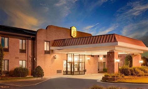 super 8 metropolis il  Unclaimed