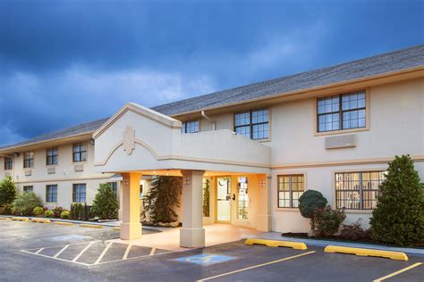 super 8 sulphur ok  Our non-smoking hotel offers free WiFi, breakfast, and