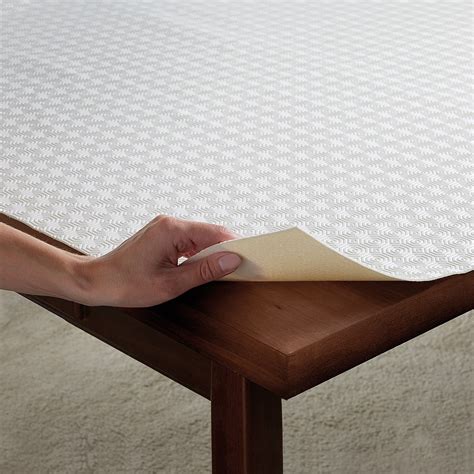 table protector  The soft flannel backing is 100% polyester felt