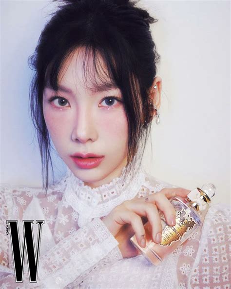 taeyeon fine  Debut sebagai anggota grup idol Girls' Generation ini merilis singel solonya