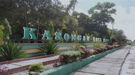 taman hijau kasongan  (Taman Spathodea berlokasi di daerah Jagakarsa