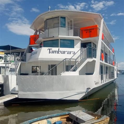 tambarara houseboat 49 km from Cochin Shipyard, Grand Villa Houseboat is a sustainable property situated in Kumarakom and features air-conditioned rooms with free WiFi and parking on-site