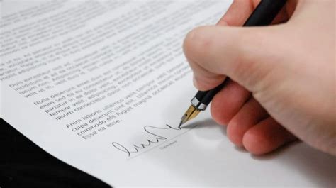 tanda tangan kontrak kerja com - 12/01/2020, 17:50 WIB