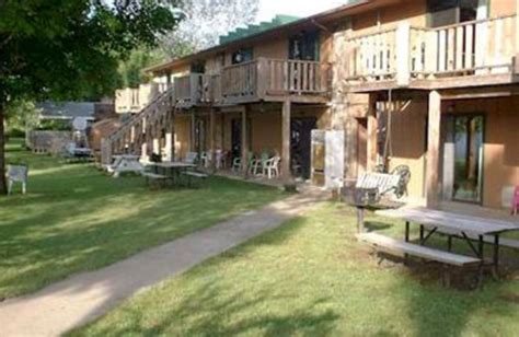 tanglewood lodge branson mo Contemporary hotel by Adventure Ziplines and Hollywood Wax Museum