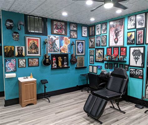 tattoo shop mandalay bay  daily, cocktails from Sunday to Thursday from 5 p